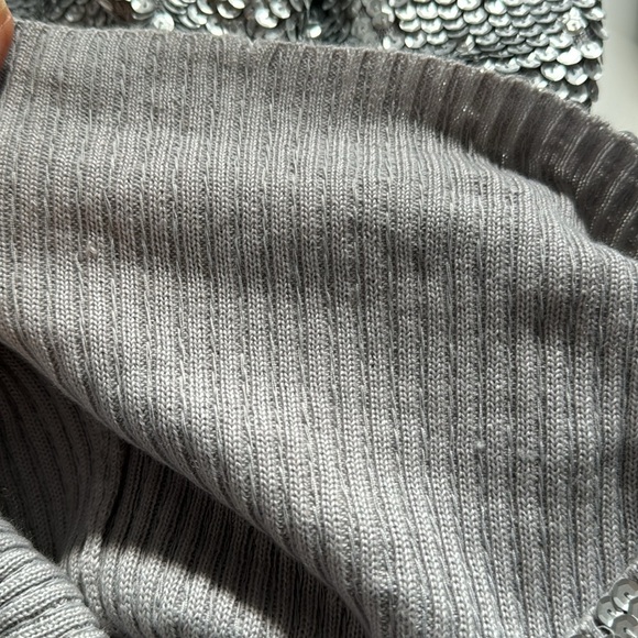 Oscar De La‎ Renta Sequin Gray Silver Short Sleeve Scoop Neck Top Blouse Size S - Picture 10 of 11